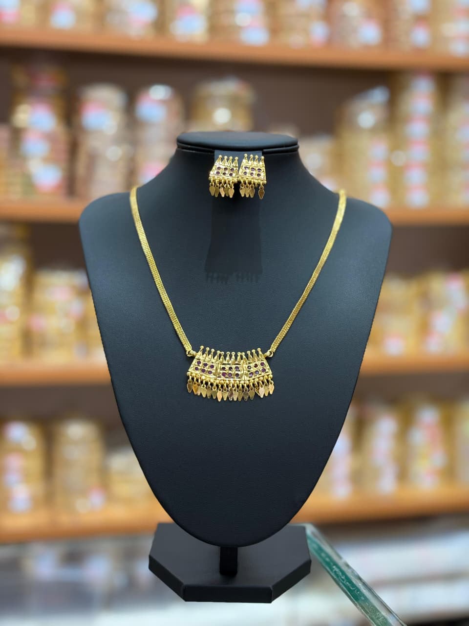 Poothali